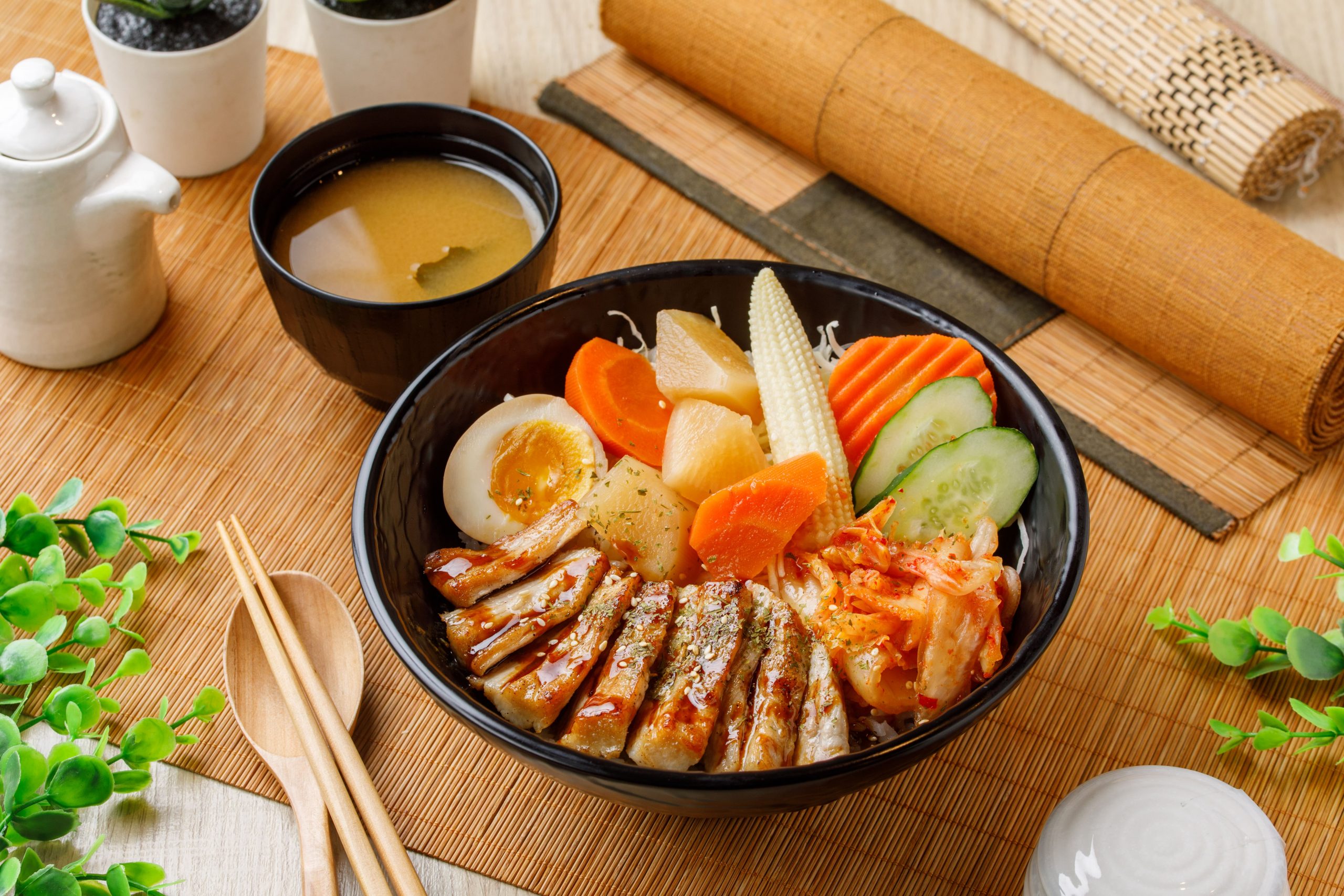 嫩煎松阪豬丼200